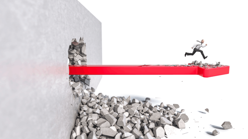 壁を突き破る人