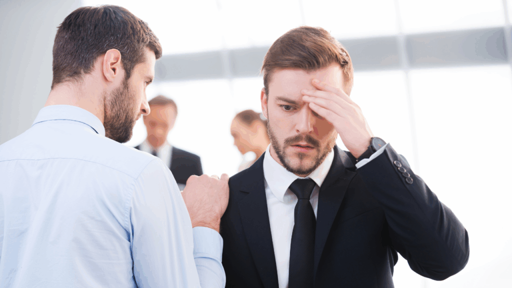 困っている男性